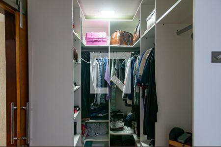 Casa à venda com 365m², 3 quartos e 2 vagas Casa à venda com 365m², 3 quartos e 2 vagasQuarto 2 - Suite