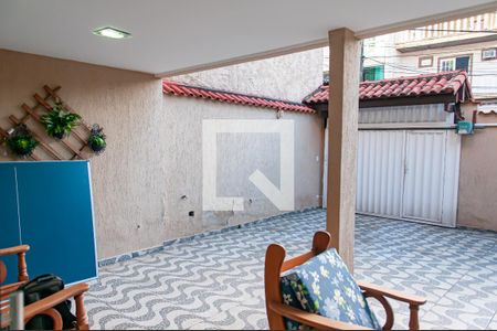 Casa à venda com 365m², 3 quartos e 2 vagas Casa à venda com 365m², 3 quartos e 2 vagasGaragem