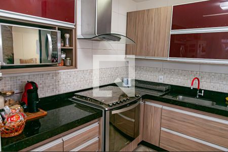 Casa à venda com 365m², 3 quartos e 2 vagas Casa à venda com 365m², 3 quartos e 2 vagasCozinha