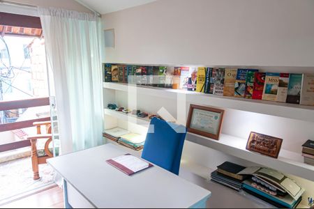 Casa à venda com 365m², 3 quartos e 2 vagas Casa à venda com 365m², 3 quartos e 2 vagasQuarto 2 - Suite