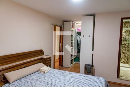 Casa à venda com 365m², 3 quartos e 2 vagas Casa à venda com 365m², 3 quartos e 2 vagasQuarto 2 - Suite