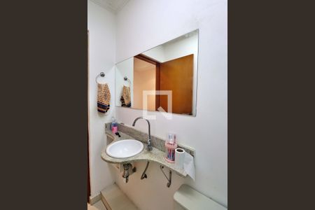 Casa à venda com 229m², 5 quartos e 3 vagasBanheiro