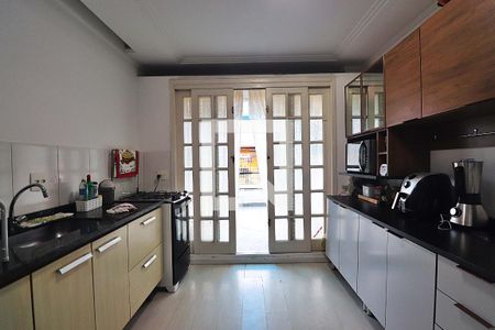 Casa à venda com 229m², 5 quartos e 3 vagasCasa 2 - Cozinha