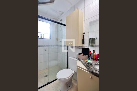 Casa à venda com 229m², 5 quartos e 3 vagasCasa 2 - Banheiro da Suíte