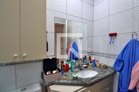 Casa à venda com 229m², 5 quartos e 3 vagasCasa 2 - Banheiro da Suíte