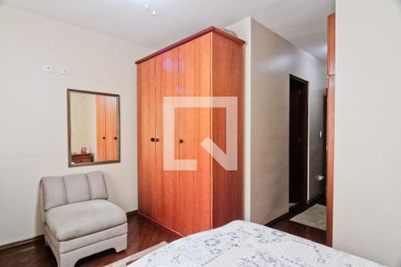 Casa à venda com 200m², 3 quartos e 2 vagasSuíte