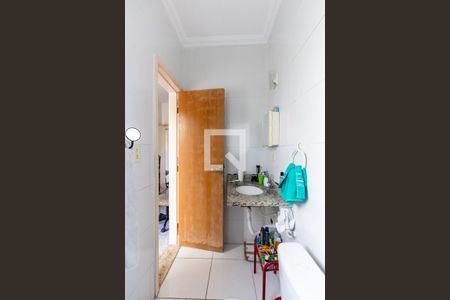 Casa à venda com 68m², 2 quartos e 2 vagasBanheiro da Suíte 2