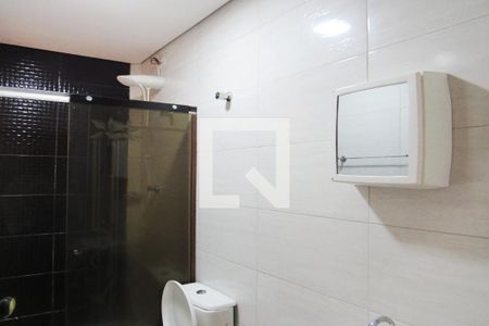 Banheiro de apartamento para alugar com 1 quarto, 35m² em Vila Antonina, São Paulo