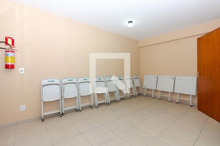 Apartamento à venda com 191m², 2 quartos e 2 vagas Apartamento à venda com 191m², 2 quartos e 2 vagasÁrea comum - Salão de festas