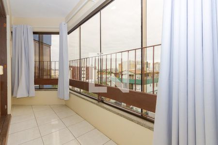 Apartamento à venda com 191m², 2 quartos e 2 vagas Apartamento à venda com 191m², 2 quartos e 2 vagasSacada