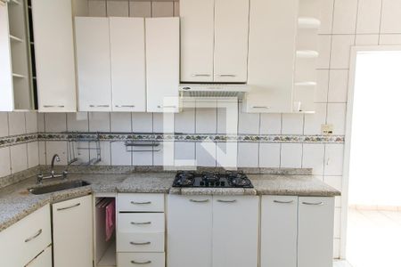 Casa à venda com 217m², 3 quartos e 2 vagasCozinha