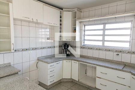 Casa à venda com 217m², 3 quartos e 2 vagasCozinha