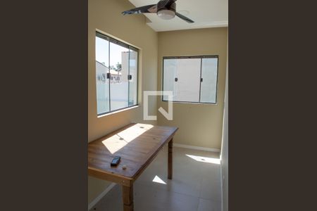 Escritório de casa de condomínio para alugar com 4 quartos, 260m² em Guaratiba, Rio de Janeiro