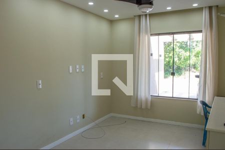 Quarto 1 de casa de condomínio para alugar com 4 quartos, 260m² em Guaratiba, Rio de Janeiro