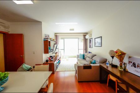 Sala de Apartamento com 3 quartos, 90m² Vila Itapura
