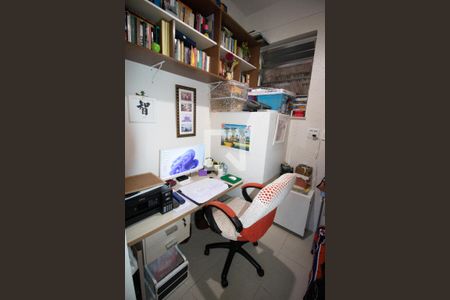 Apartamento à venda com 66m², 2 quartos e sem vagaEscritório