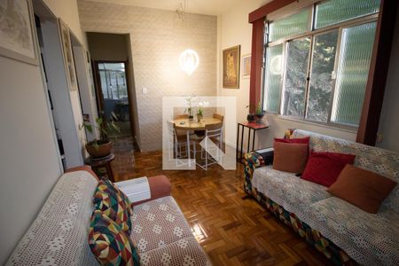 Apartamento à venda com 66m², 2 quartos e sem vagaSala