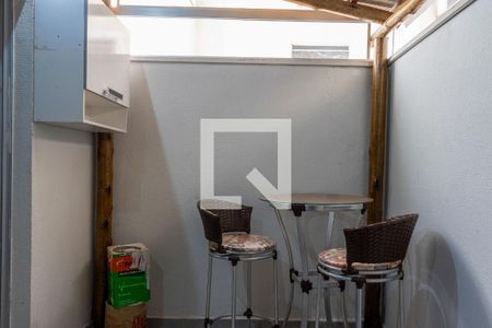 Apartamento para alugar com 60m², 2 quartos e 1 vagaÁrea de Serviço