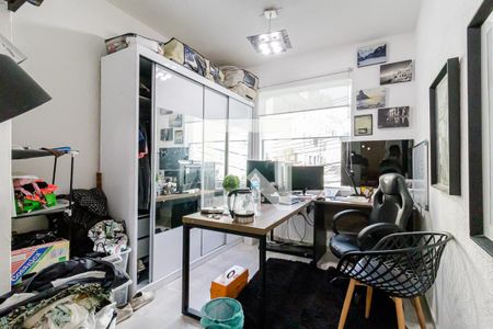 Casa à venda com 120m², 2 quartos e sem vaga Casa à venda com 120m², 2 quartos e sem vagaCloset e Escritório da Suíte