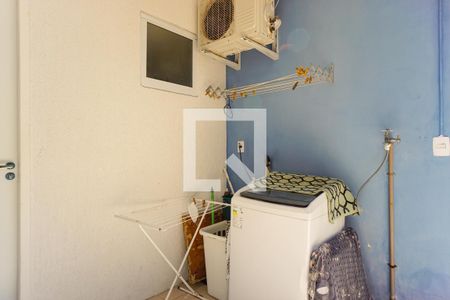 Casa de condomínio para alugar com 300m², 4 quartos e 1 vaga Casa de condomínio para alugar com 300m², 4 quartos e 1 vagaÁrea de Serviço