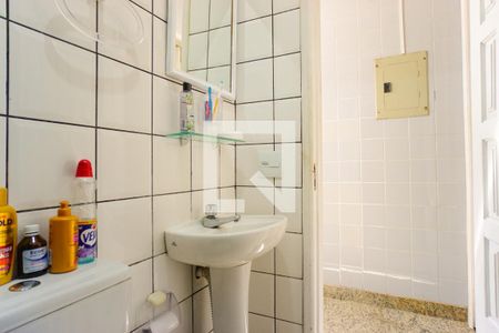Casa de condomínio para alugar com 300m², 4 quartos e 1 vaga Casa de condomínio para alugar com 300m², 4 quartos e 1 vagaBanheiro Social