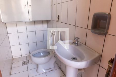 Casa à venda com 580m², 7 quartos e 5 vagas Casa à venda com 580m², 7 quartos e 5 vagasCasa 2 - Banheiro Social