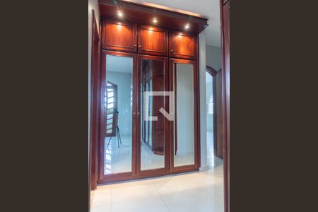Casa à venda com 580m², 7 quartos e 5 vagas Casa à venda com 580m², 7 quartos e 5 vagasCasa 1 - Detalhe da Suíte Master