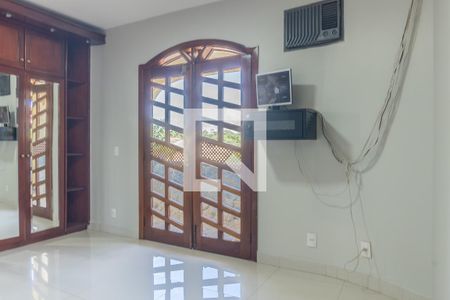 Casa à venda com 580m², 7 quartos e 5 vagas Casa à venda com 580m², 7 quartos e 5 vagasCasa 1 - Suíte Master
