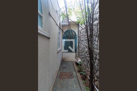 Casa à venda com 580m², 7 quartos e 5 vagas Casa à venda com 580m², 7 quartos e 5 vagasCasa 1 - Vista do Quarto 2