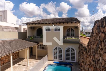 Casa à venda com 580m², 7 quartos e 5 vagas Casa à venda com 580m², 7 quartos e 5 vagasCasa 2 - Vista da Suíte 3