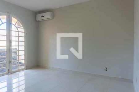 Casa à venda com 580m², 7 quartos e 5 vagas Casa à venda com 580m², 7 quartos e 5 vagasCasa 1 - Suíte 1