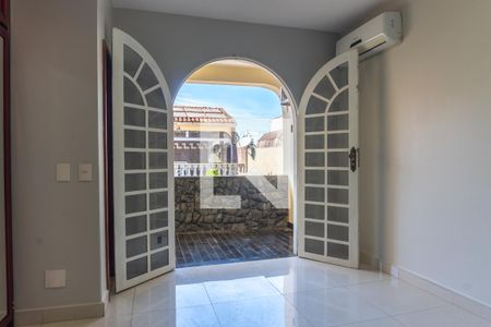 Casa à venda com 580m², 7 quartos e 5 vagas Casa à venda com 580m², 7 quartos e 5 vagasCasa 1 - Suíte 1