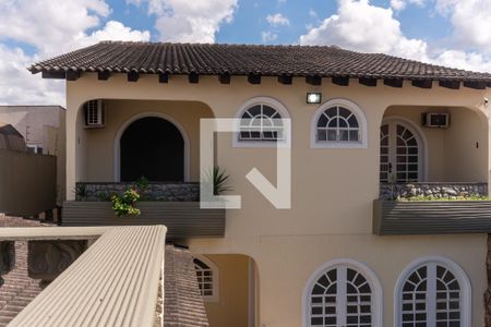 Casa à venda com 580m², 7 quartos e 5 vagas Casa à venda com 580m², 7 quartos e 5 vagasCasa 2 - Vista da Sala