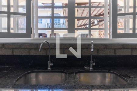 Casa à venda com 580m², 7 quartos e 5 vagas Casa à venda com 580m², 7 quartos e 5 vagasCasa 1 - Cozinha