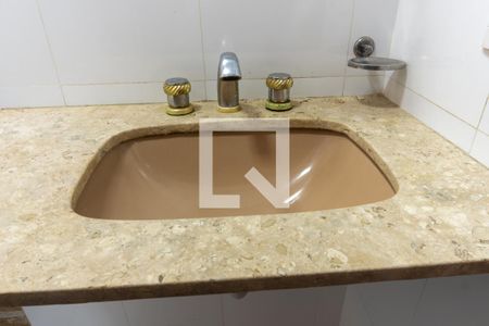 Casa à venda com 580m², 7 quartos e 5 vagas Casa à venda com 580m², 7 quartos e 5 vagasCasa 1 - Lavabo