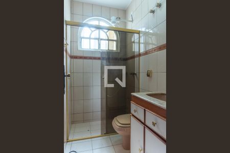 Casa à venda com 580m², 7 quartos e 5 vagas Casa à venda com 580m², 7 quartos e 5 vagasCasa 1 - Banheiro Social