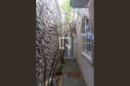 Casa à venda com 580m², 7 quartos e 5 vagas Casa à venda com 580m², 7 quartos e 5 vagasCasa 1 - Vista da Sala de TV