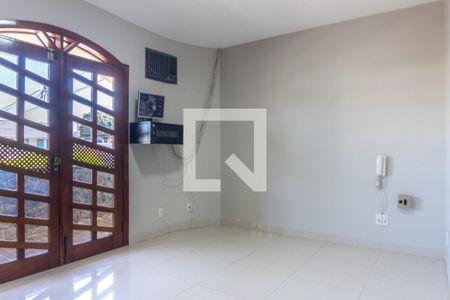 Casa à venda com 580m², 7 quartos e 5 vagas Casa à venda com 580m², 7 quartos e 5 vagasCasa 1 - Suíte Master