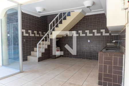 Casa à venda com 580m², 7 quartos e 5 vagas Casa à venda com 580m², 7 quartos e 5 vagasCasa 2 - Cozinha Gourmet