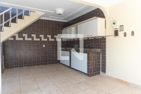 Casa à venda com 580m², 7 quartos e 5 vagas Casa à venda com 580m², 7 quartos e 5 vagasCasa 2 - Cozinha Gourmet