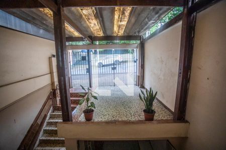 Casa à venda com 100m², 3 quartos e 1 vaga Casa à venda com 100m², 3 quartos e 1 vagaVista