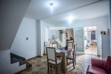 Casa à venda com 100m², 3 quartos e 1 vaga Casa à venda com 100m², 3 quartos e 1 vagaCopa