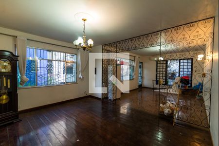 Sala de casa à venda com 4 quartos, 350m² em Tijuca, Rio de Janeiro