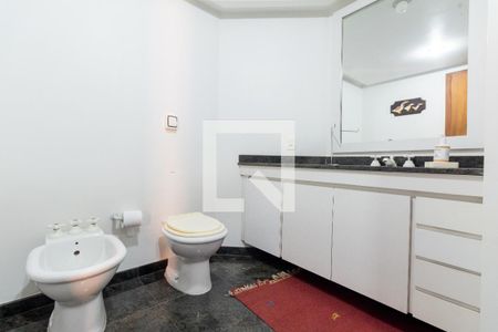 Apartamento à venda com 196m², 3 quartos e 4 vagas Apartamento à venda com 196m², 3 quartos e 4 vagasSuite 1 - banheiro