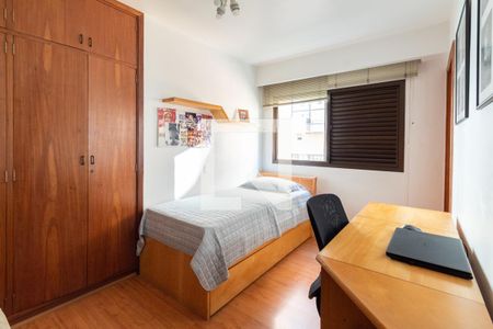 Apartamento à venda com 196m², 3 quartos e 4 vagas Apartamento à venda com 196m², 3 quartos e 4 vagasSuíte 2