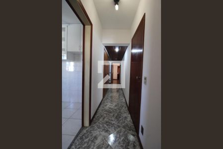 Corredor de apartamento para alugar com 3 quartos, 114m² em Cambuí, Campinas