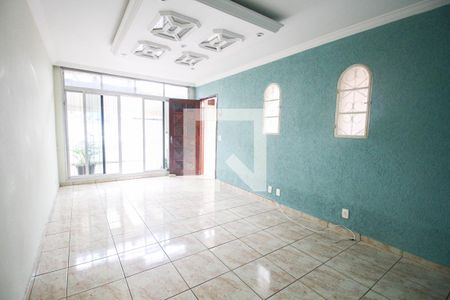 Sala de casa para alugar com 2 quartos, 148m² em Vila Zat, São Paulo