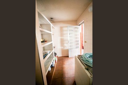 Area de serviço de casa para alugar com 2 quartos, 148m² em Vila Zat, São Paulo