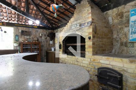 Casa à venda com 1200m², 7 quartos e 17 vagas Casa à venda com 1200m², 7 quartos e 17 vagasChurrasqueira