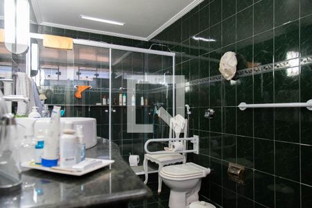 Casa à venda com 1200m², 7 quartos e 17 vagas Casa à venda com 1200m², 7 quartos e 17 vagasBanheiro suíte 1